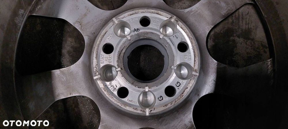 FELGA ALUMINIOWA AUDI 7JX17 ET37 8R0601025E 5X112 FI 57,1 - 3