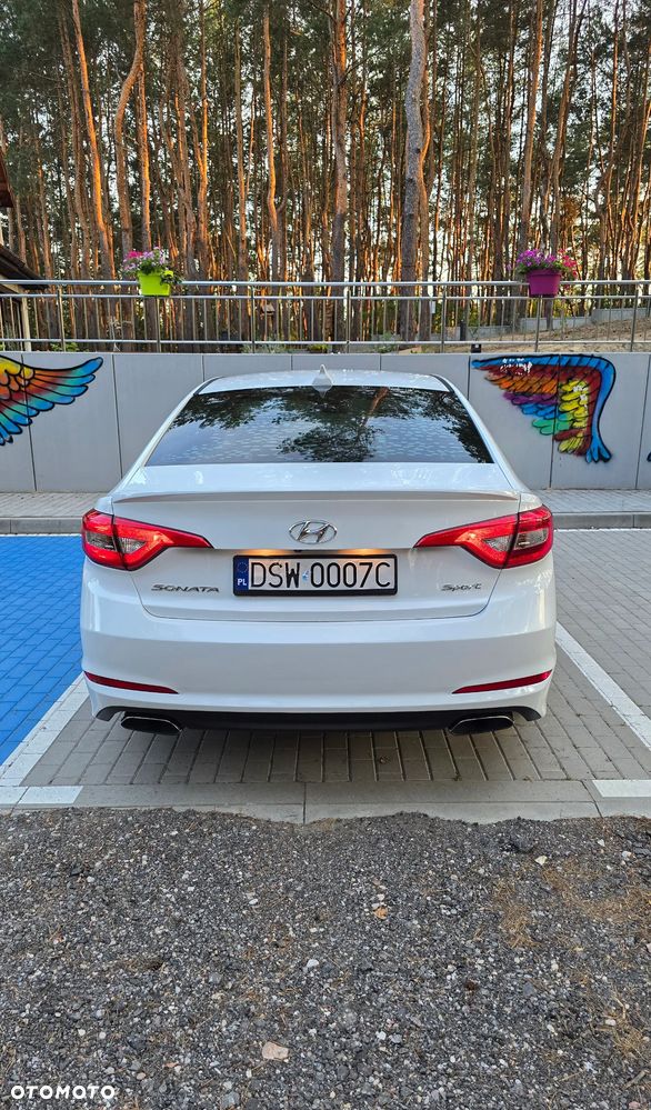 Hyundai Sonata - 4