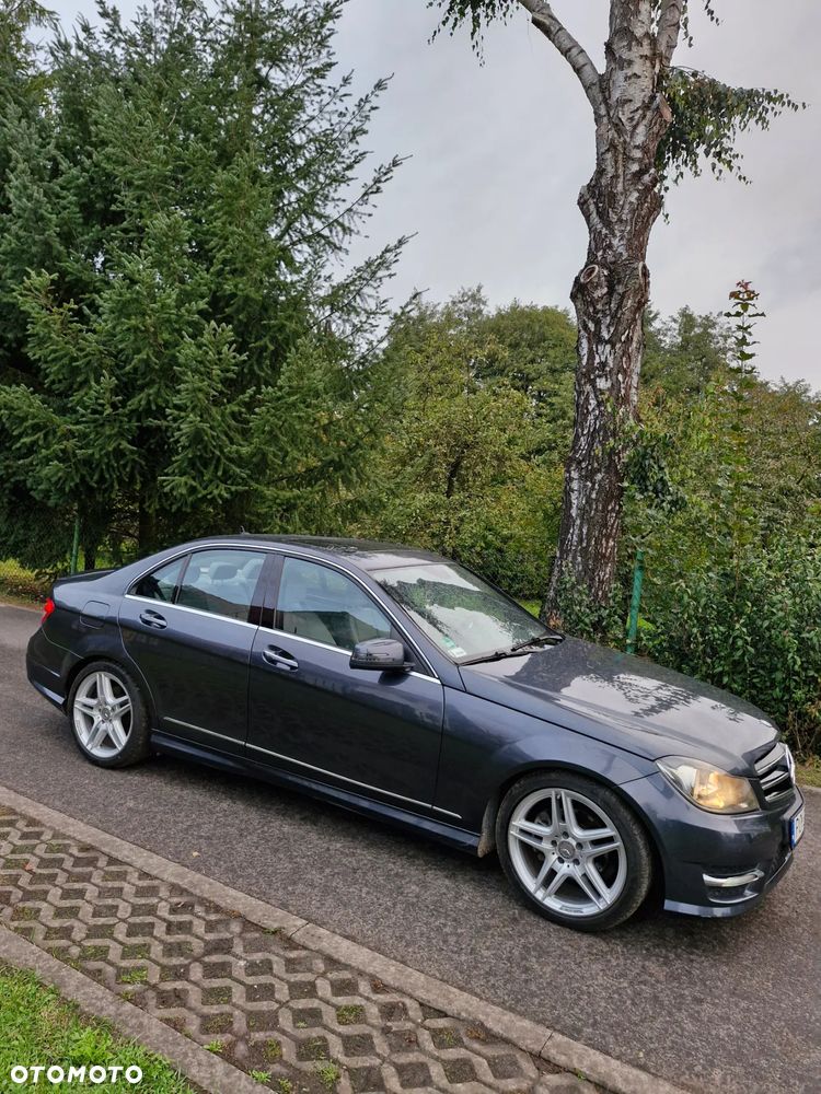 Mercedes-Benz Klasa C 250 CGI BlueEff Elegance - 6