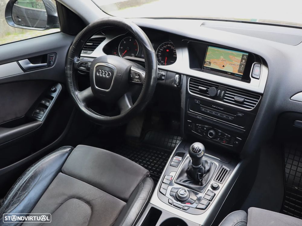 Audi A4 Avant 2.0 TDI - 25