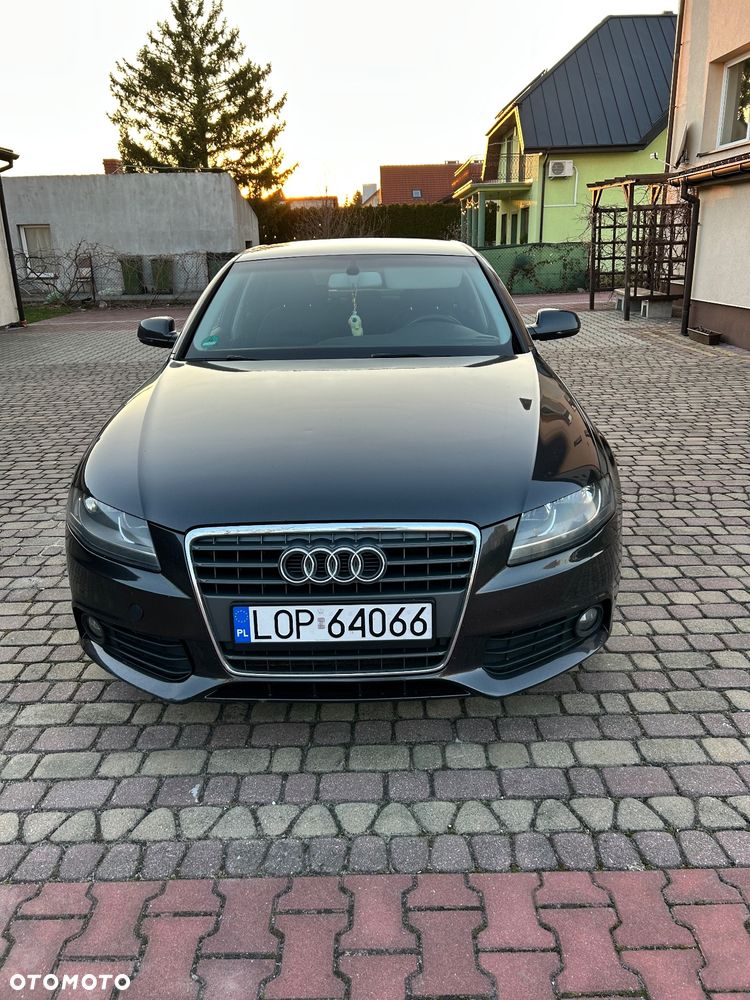 Audi A4 - 1