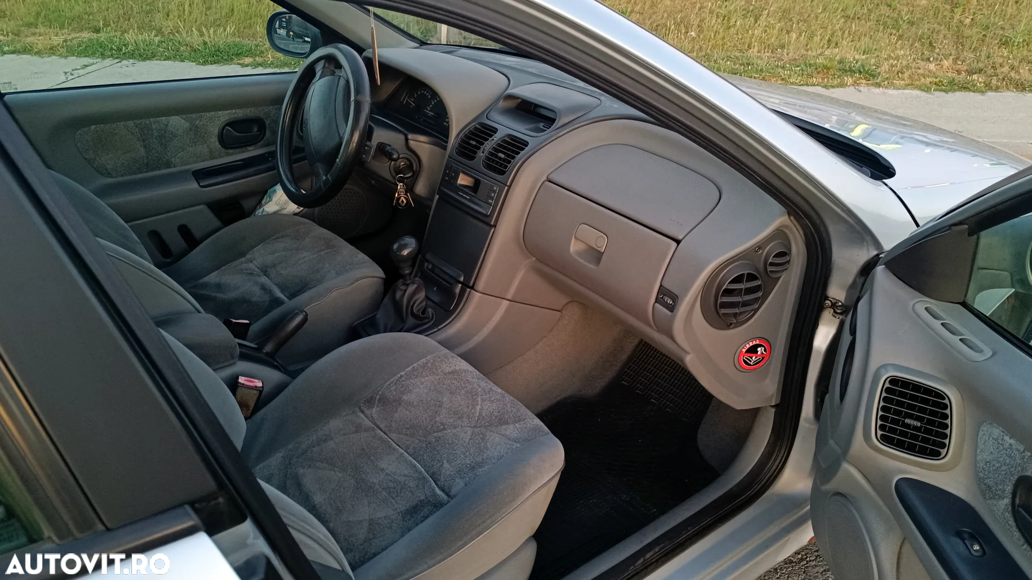 Renault Laguna - 7