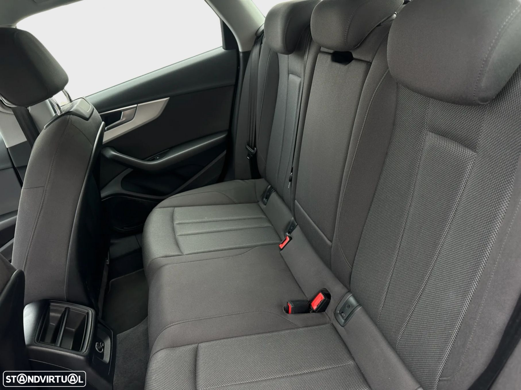 Audi A4 Avant 35 TDI S tronic - 18