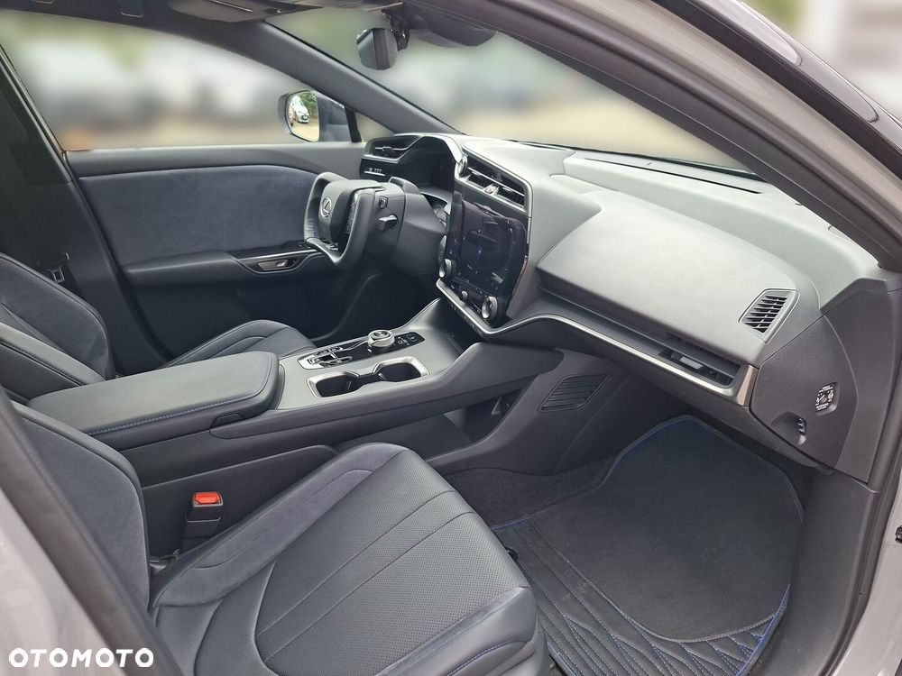 Lexus RZ 550e 77kWh F Sport DIRECT4 - 17