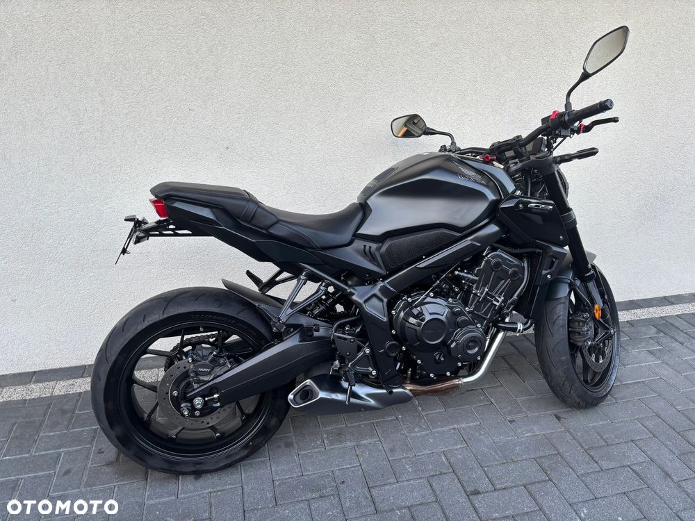 Honda CB - 8
