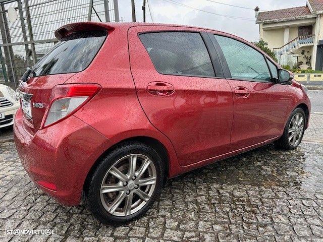 Toyota Yaris 1.4 D-4D High Pack+NAVI - 6