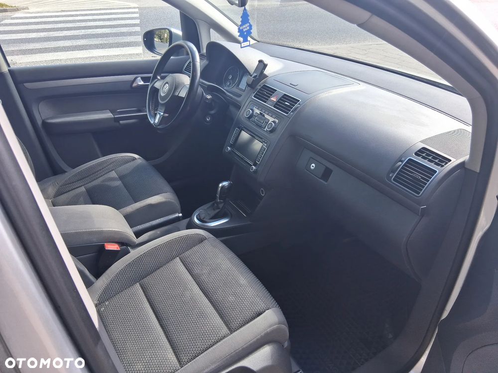 Volkswagen Touran 1.6 TDI DPF Comfortline DSG - 13