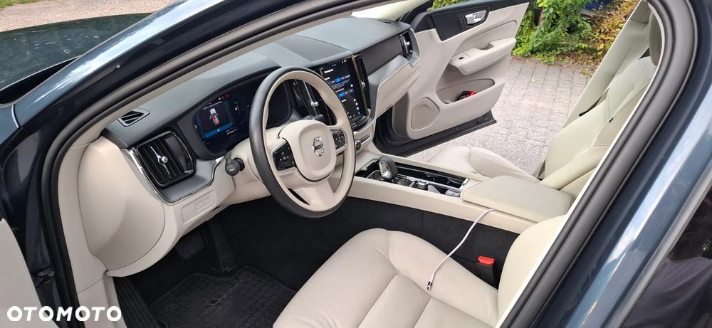 Volvo XC 60 T8 Plug-In Hybrid AWD Ultra Dark - 31