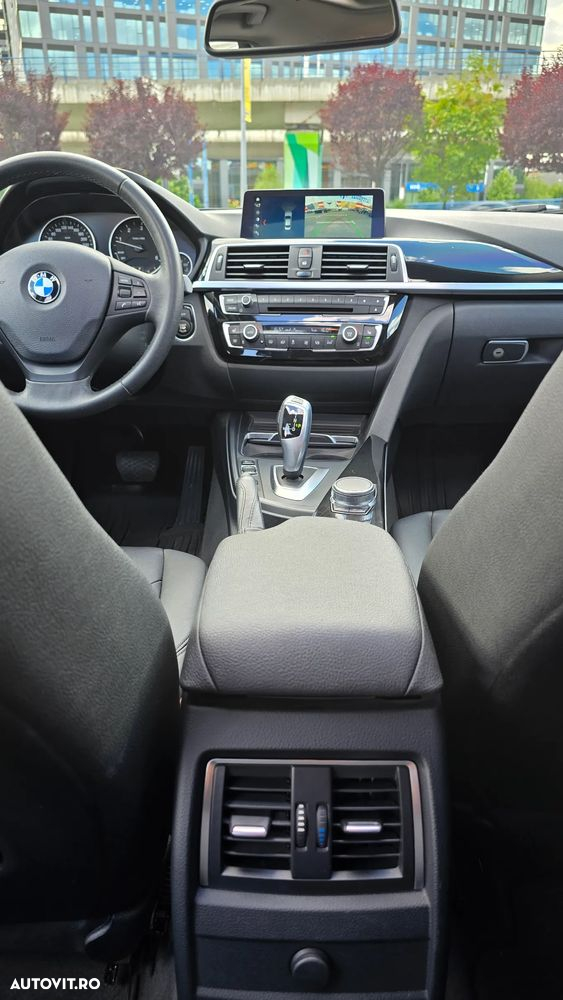 BMW Seria 3 320d Aut. Sport Line - 9