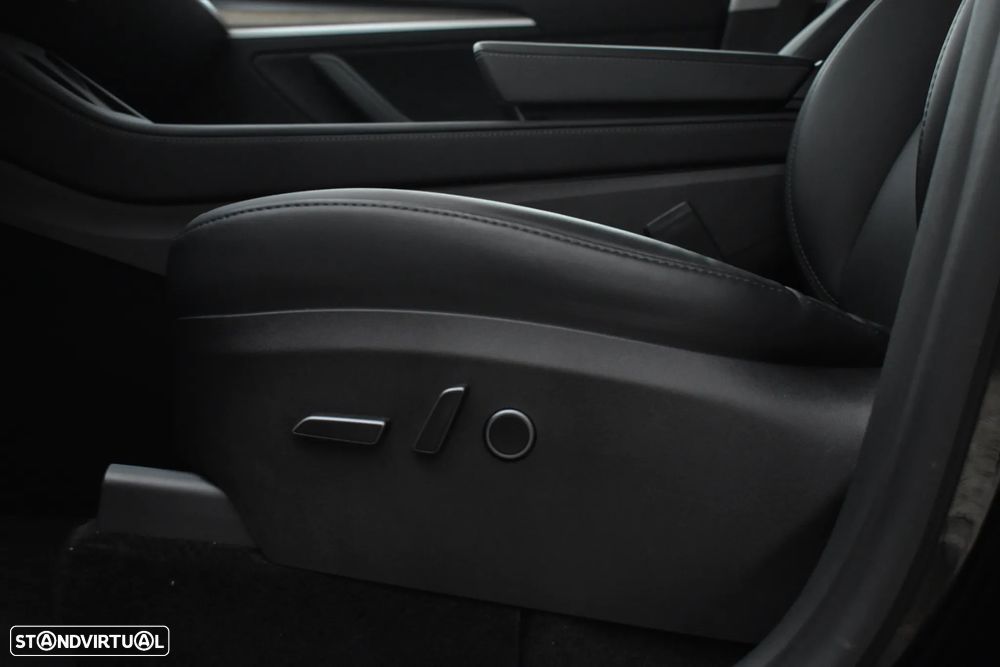 Tesla Model Y Performance Tração Integral - 29