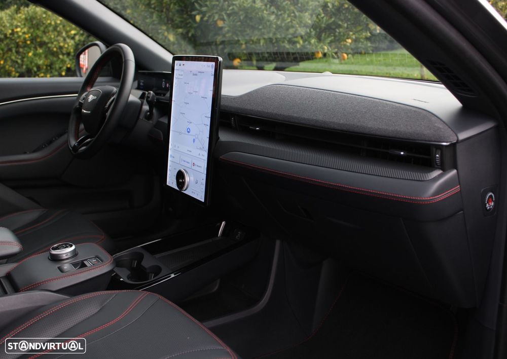 Ford Mustang Mach-E Alargada AWD - 33