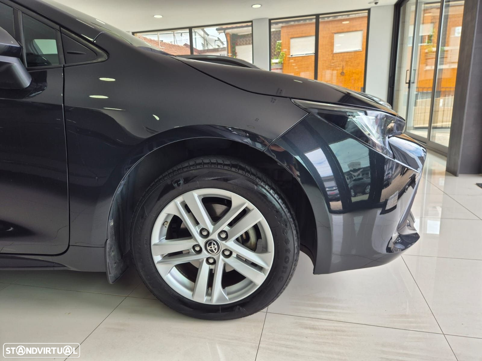 Toyota Corolla 1.8 Hybrid Comfort Plus - 8