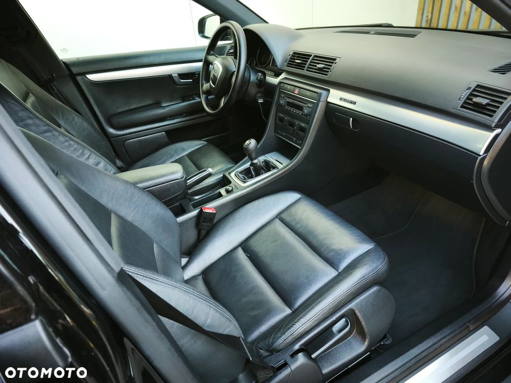Audi A4 Avant 2.0 T FSI quattro - 18