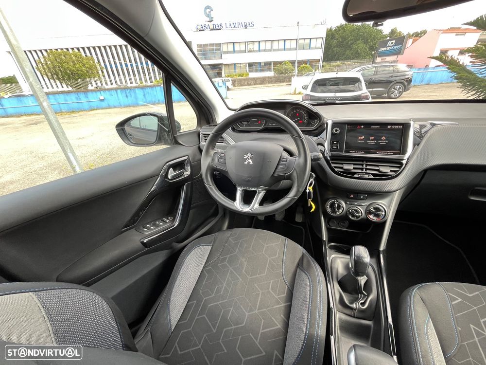Peugeot 2008 1.5 BlueHDi Signature - 49