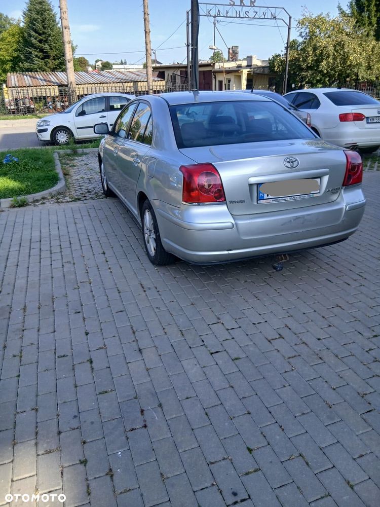 Toyota Avensis 2.0 D-4D High - 3