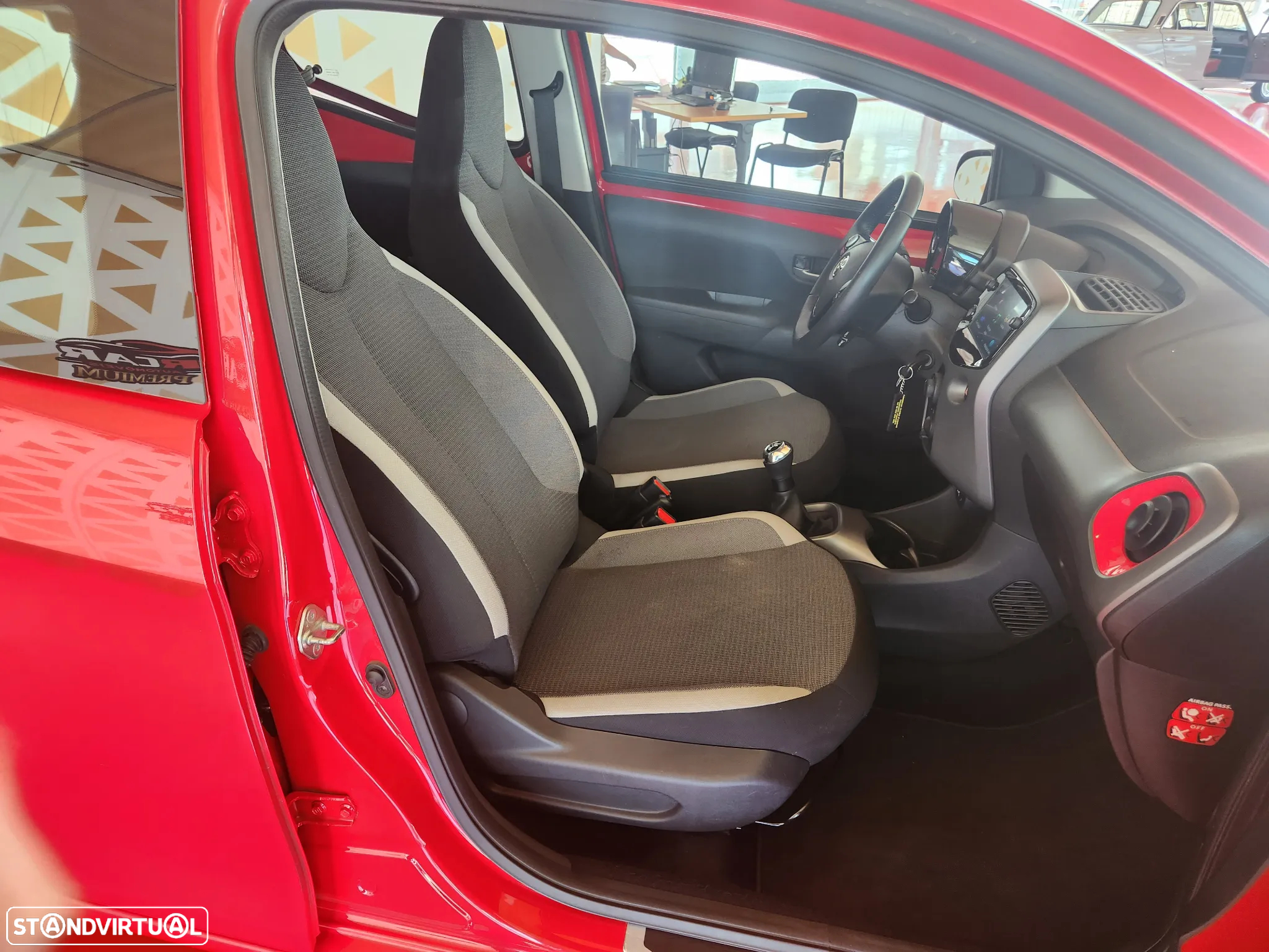 Toyota Aygo 1.0 X-Play+X-Touch - 34
