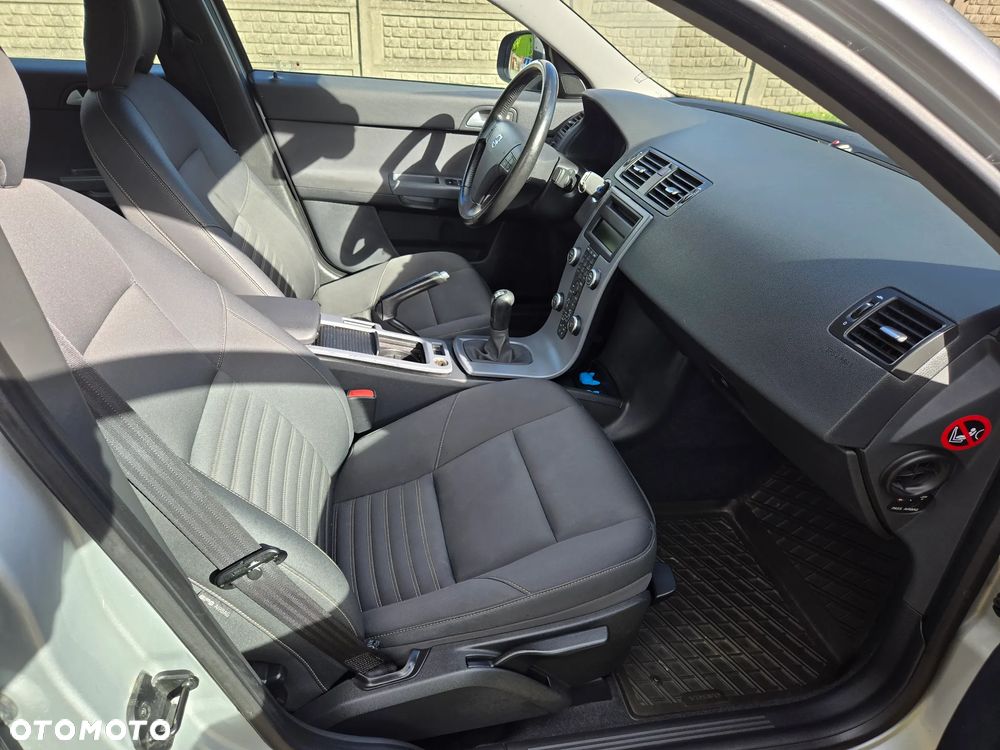 Volvo S40 2.0 RDesign - 12