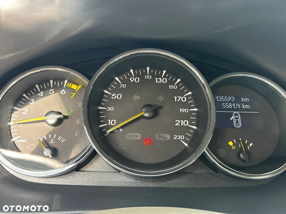 Renault Fluence 1.6 16V 110 Dynamique - 14