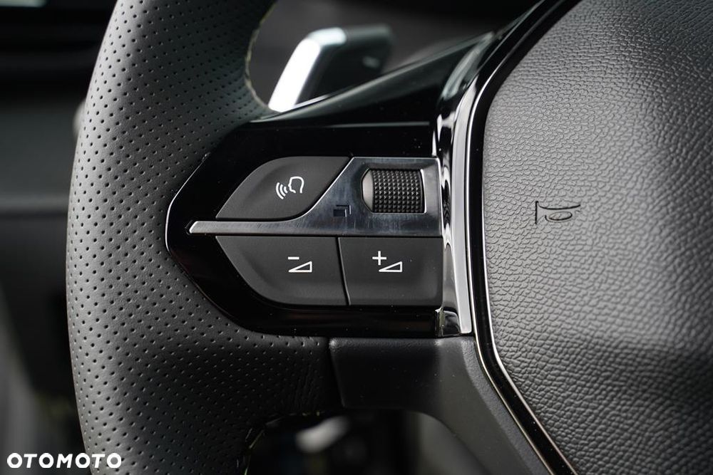 Peugeot 208 - 15