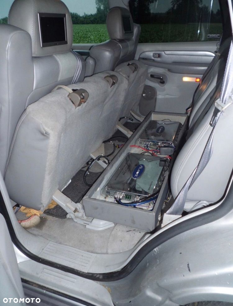 Cadillac Escalade - 10