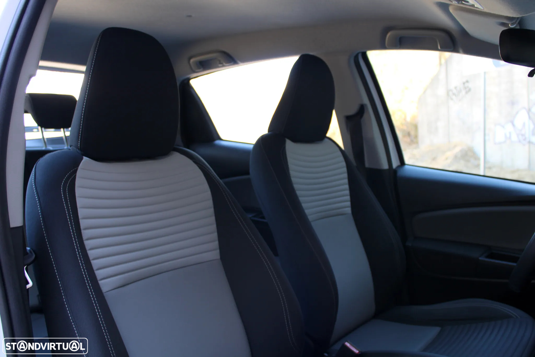 Toyota Yaris 1.5 HSD Comfort+P.Style - 16