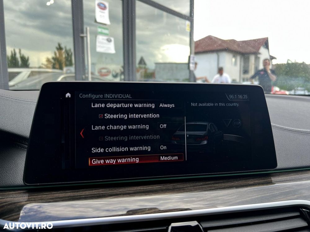 BMW Seria 5 530e AT PHEV - 39