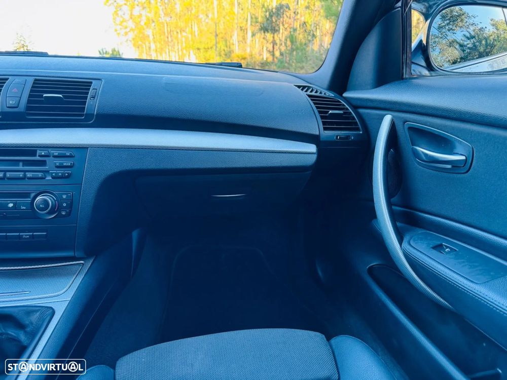 BMW 118 d Pack M - 26