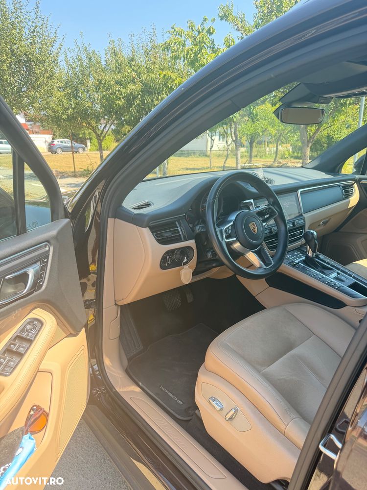 Porsche Macan - 13