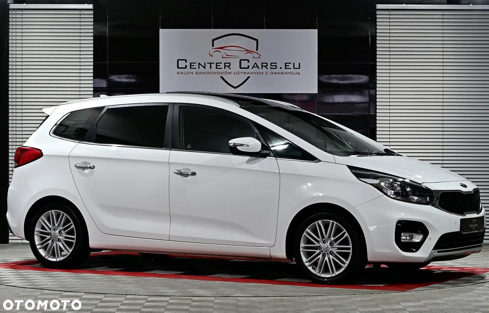Kia Carens - 15