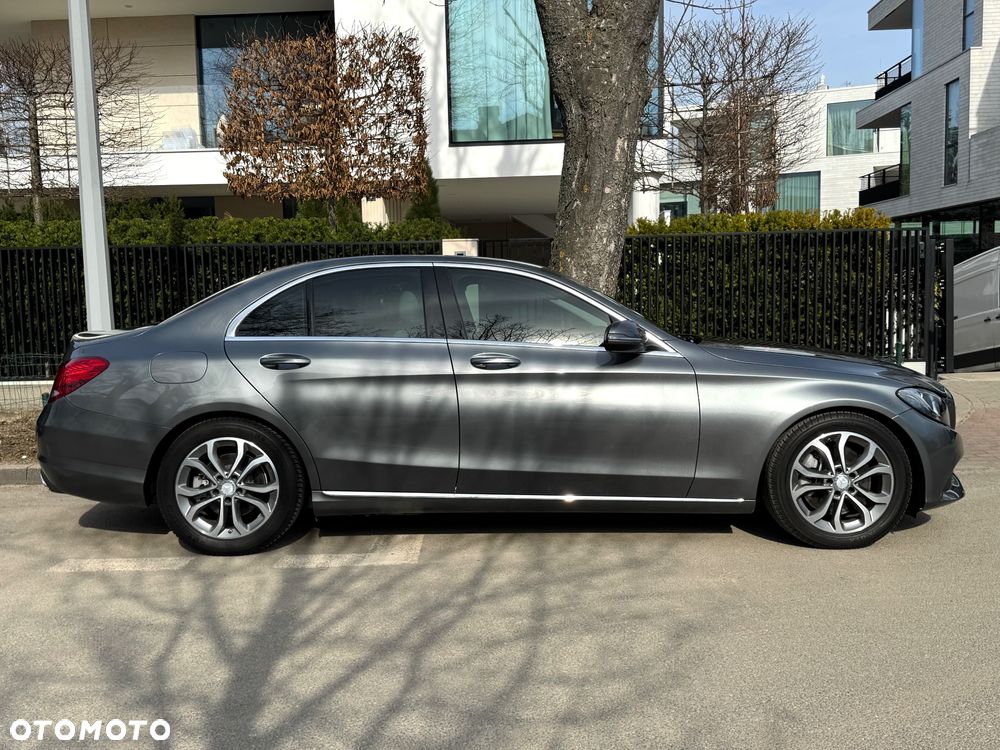 Mercedes-Benz Klasa C 300 7G-TRONIC Exclusive - 5