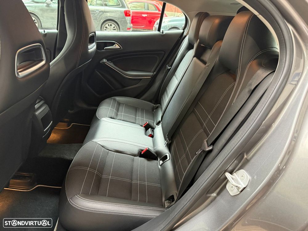 Mercedes-Benz GLA 200 CDI Urban Aut. - 13