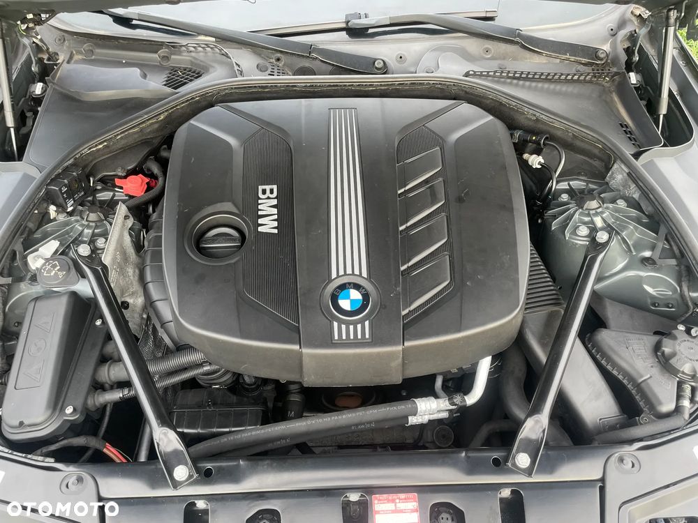 BMW Seria 5 520d - 23