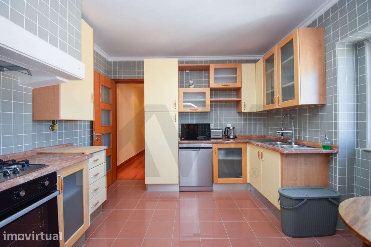 Arrendamento - T2 na Penha de França | Muita Luz | Pronto a Habitar