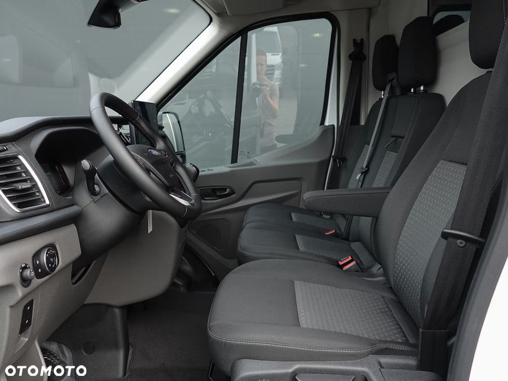 Ford TRANSIT 2.0 ECOBLUE 130KM LDT 6.2 M6 FWD VAN TREND 350 L3 - 9
