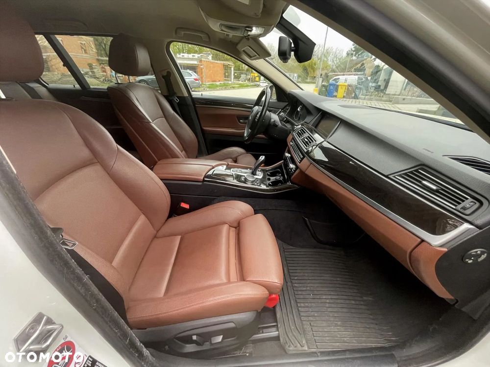 BMW Seria 5 520d xDrive Luxury Line - 22
