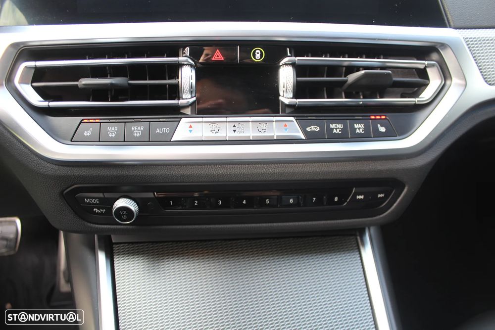 BMW 330 e Aut. M Sport - 19