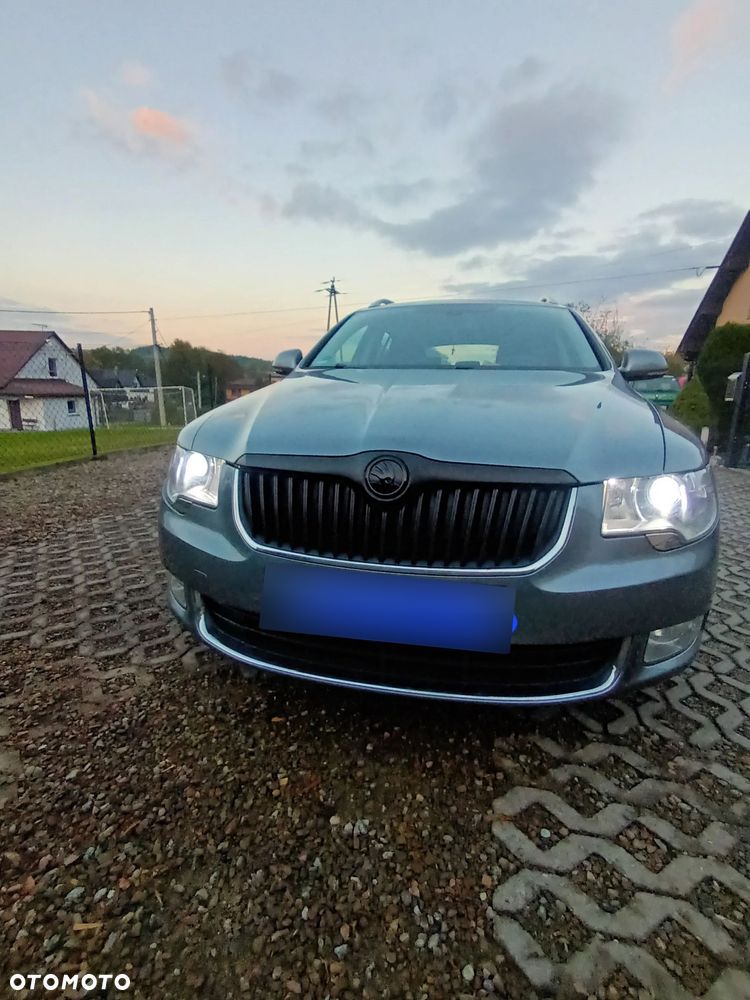 Skoda Superb 2.0 TDI DSG Ambition - 5