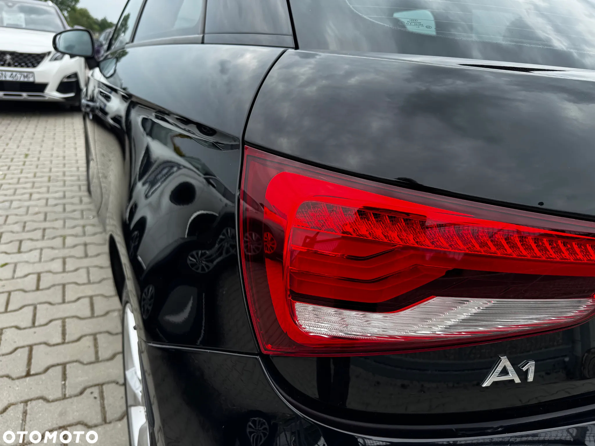 Audi A1 1.6 TDI S tronic sport - 9