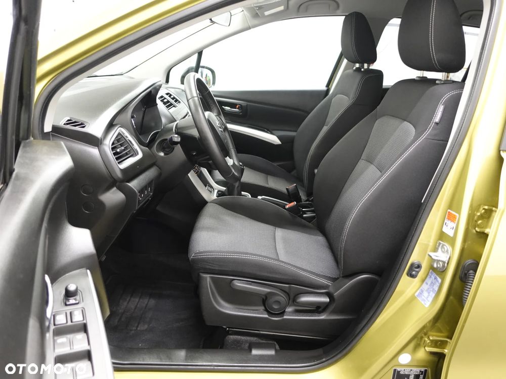 Suzuki SX4 S-Cross 1.6 VVT 4x4 Comfort - 22