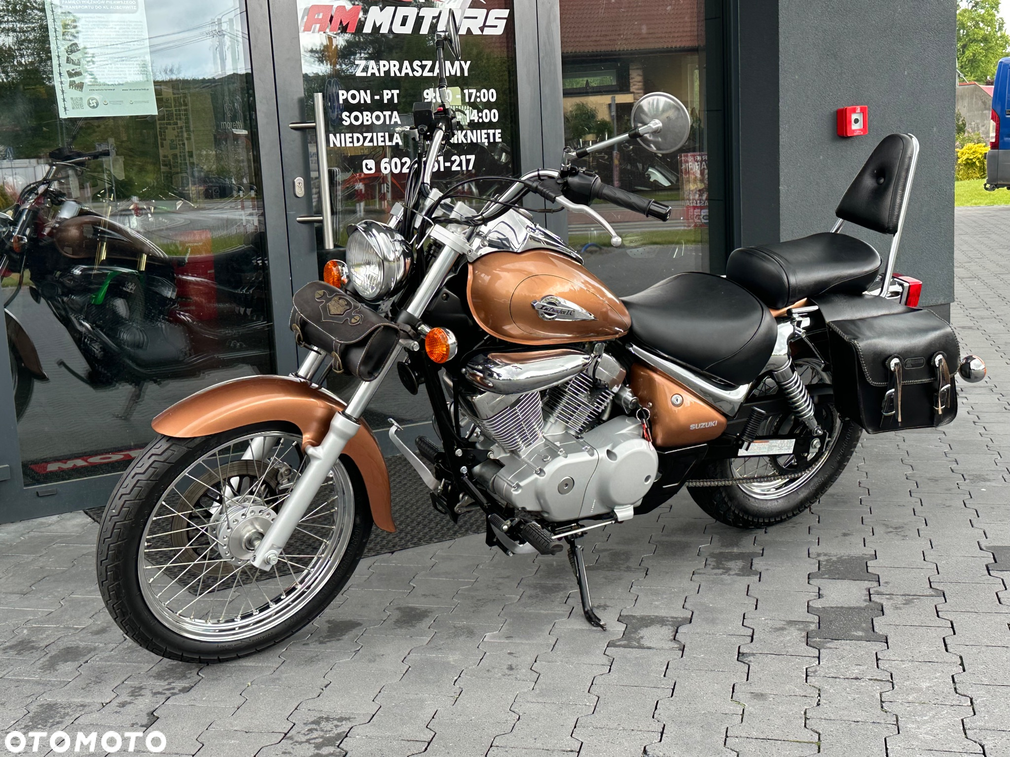 Suzuki Intruder - 23
