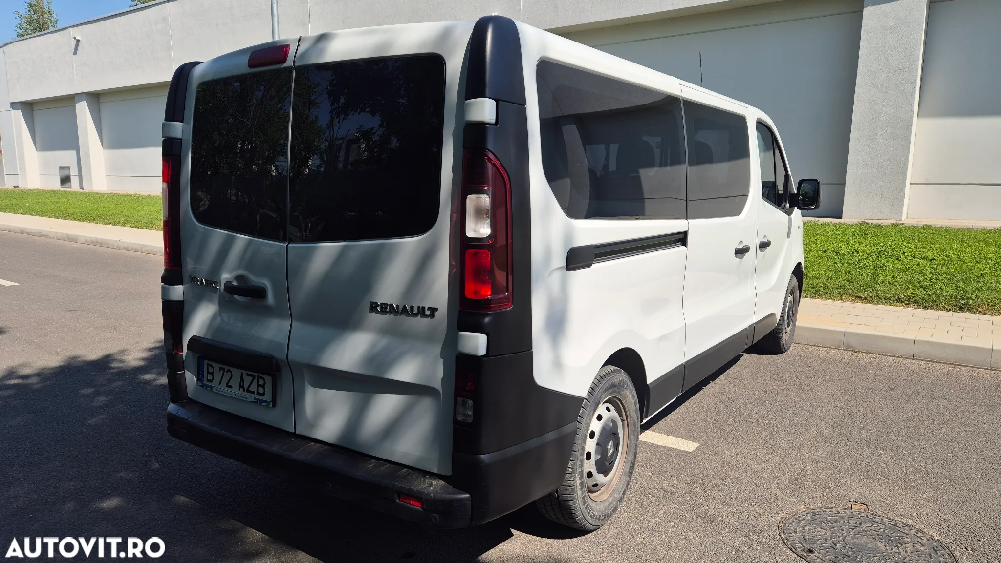 Renault Trafic Combi L2H1 1.6 dCi 95 8+1 Authentique - 9