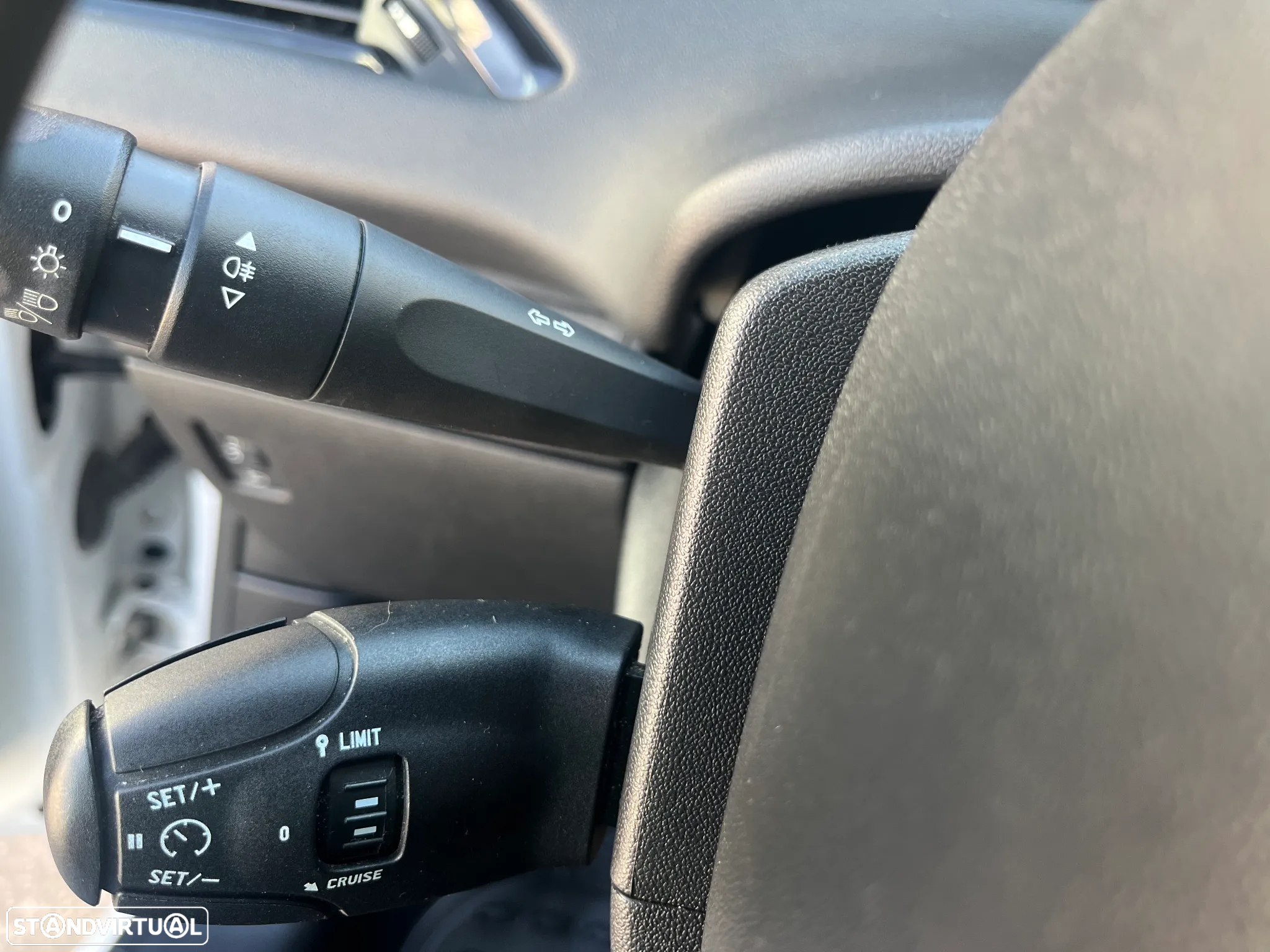 Peugeot 208 1.4 HDi Access - 13