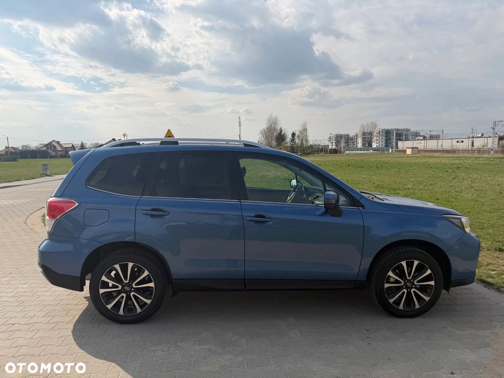 Subaru Forester 2.0 XT Comfort Lineartronic - 9