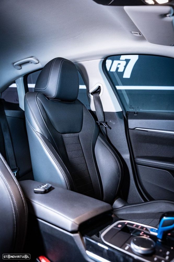 BMW i4 eDrive40 - 14