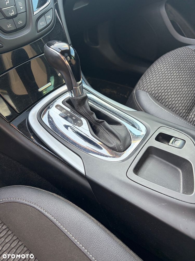 Opel Insignia CT 2.0 CDTI - 17