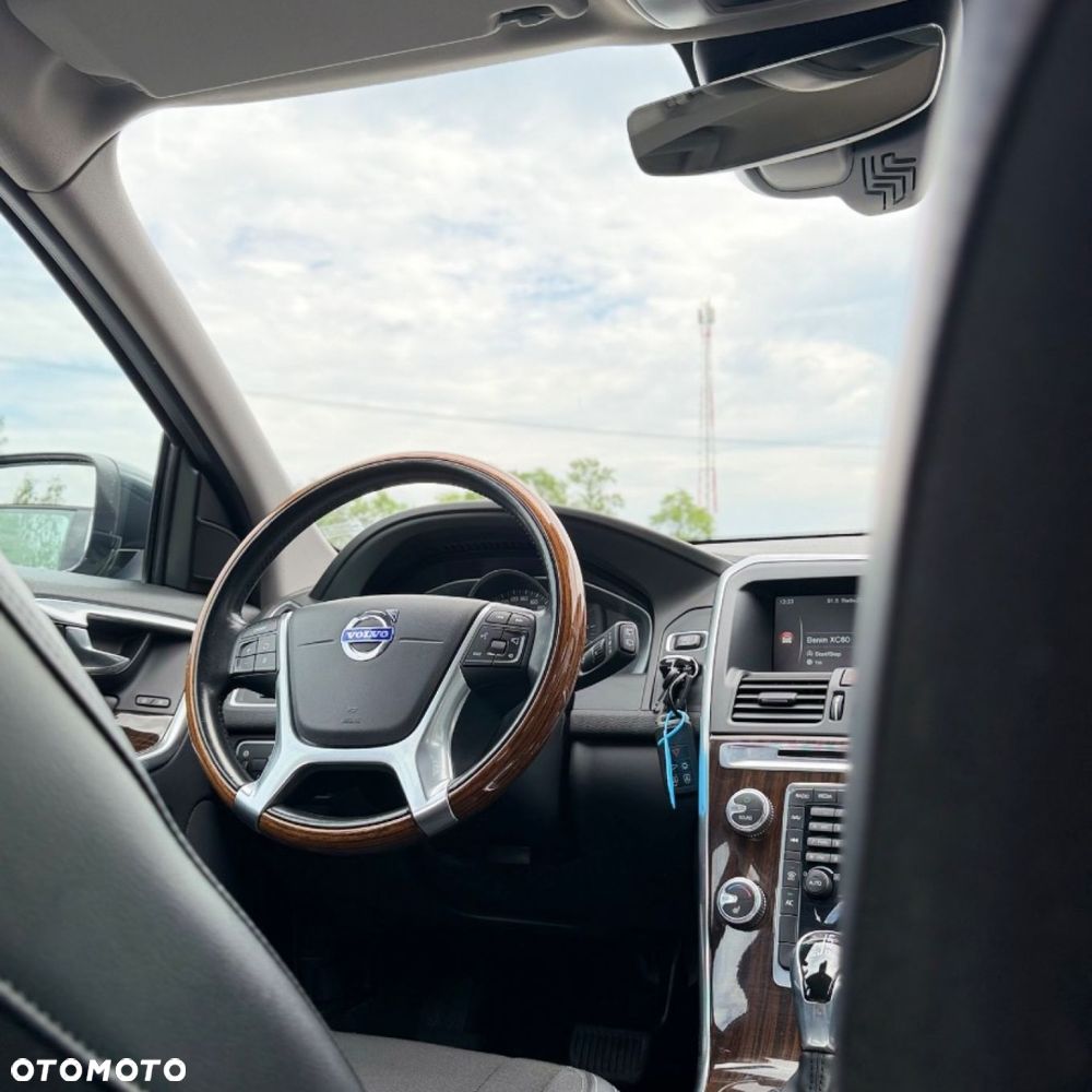 Volvo XC 60 - 25