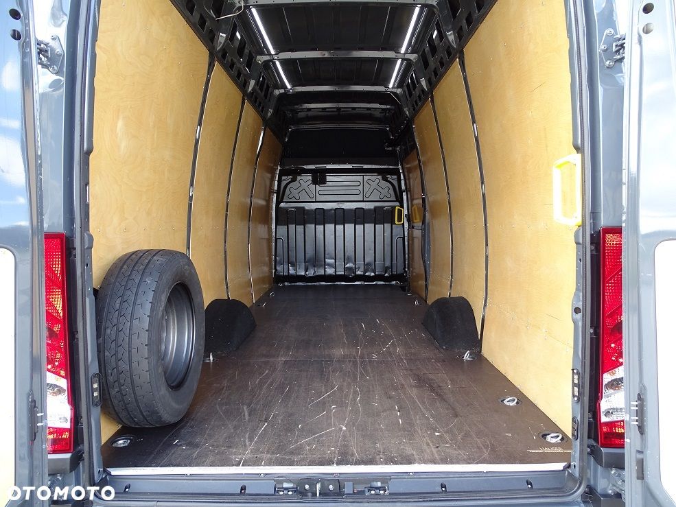 Iveco Daily 35S18 L4H3 3.0 180 Blaszak Furgon UNIKAT!! 77 Tyś.km. JAK NOWY!! Salon PL 1 Wł.!! - 16