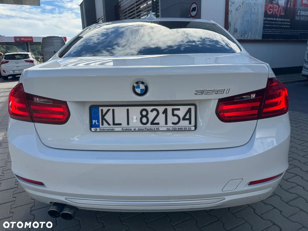 BMW Seria 3 328i Sport-Aut Modern Line - 4