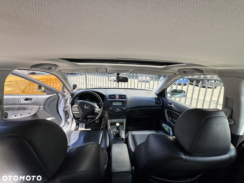 Honda Accord 2.0 Executive - 9