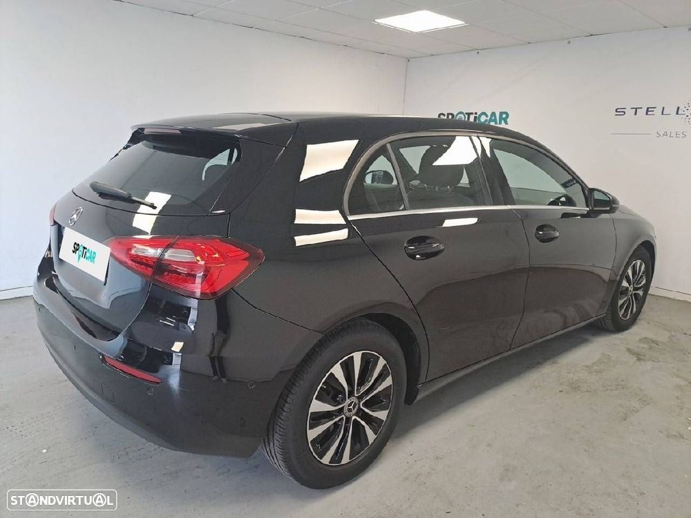 Mercedes-Benz A 180 d - 4
